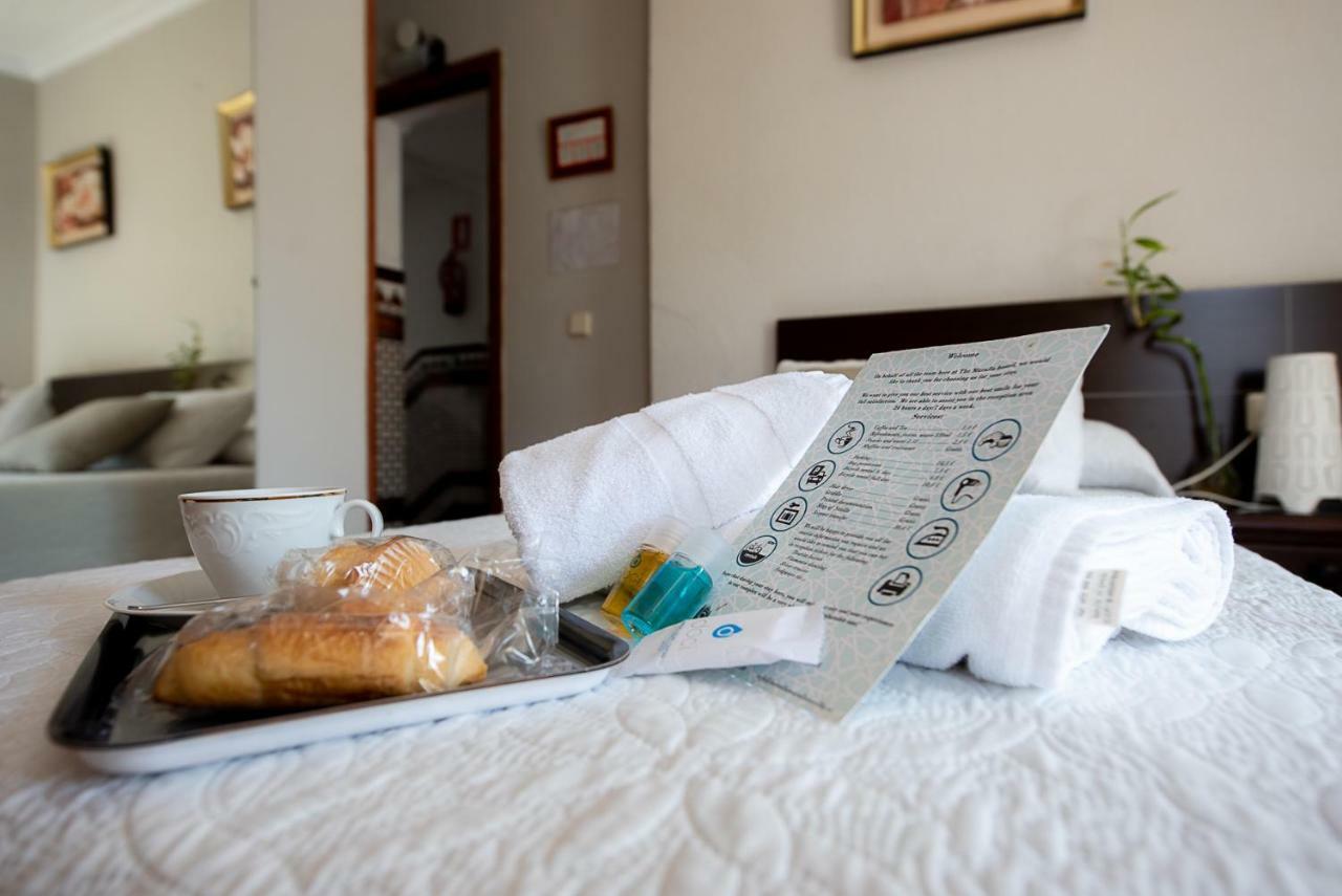 Hostal La Muralla セビリア エクステリア 写真